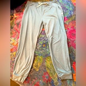 Vuori women’s Performance Jogger